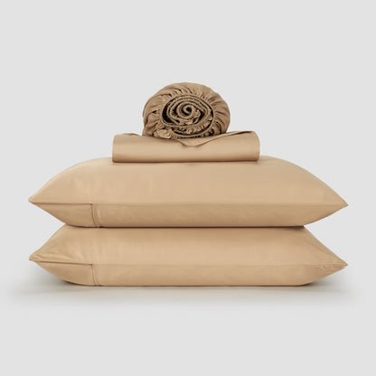 Jogo Lençol de Cima bege bambu by Momo Cotton – tecido de cetim 300 fios, suave, respirável e sustentável.