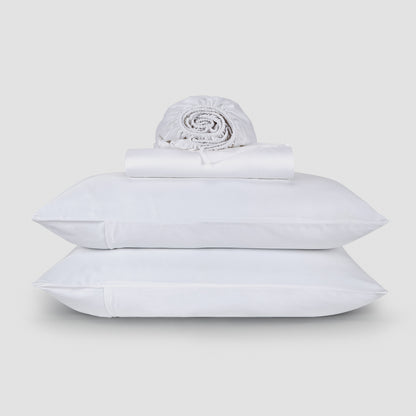 Jogo Lençol de Cima Branco bambu by Momo Cotton – tecido de cetim 300 fios, suave, respirável e sustentável.